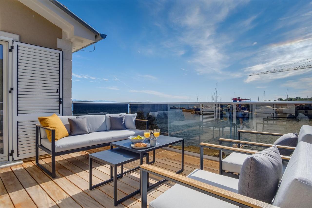 נזרין Lucica 360 Sea View Suite מראה חיצוני תמונה