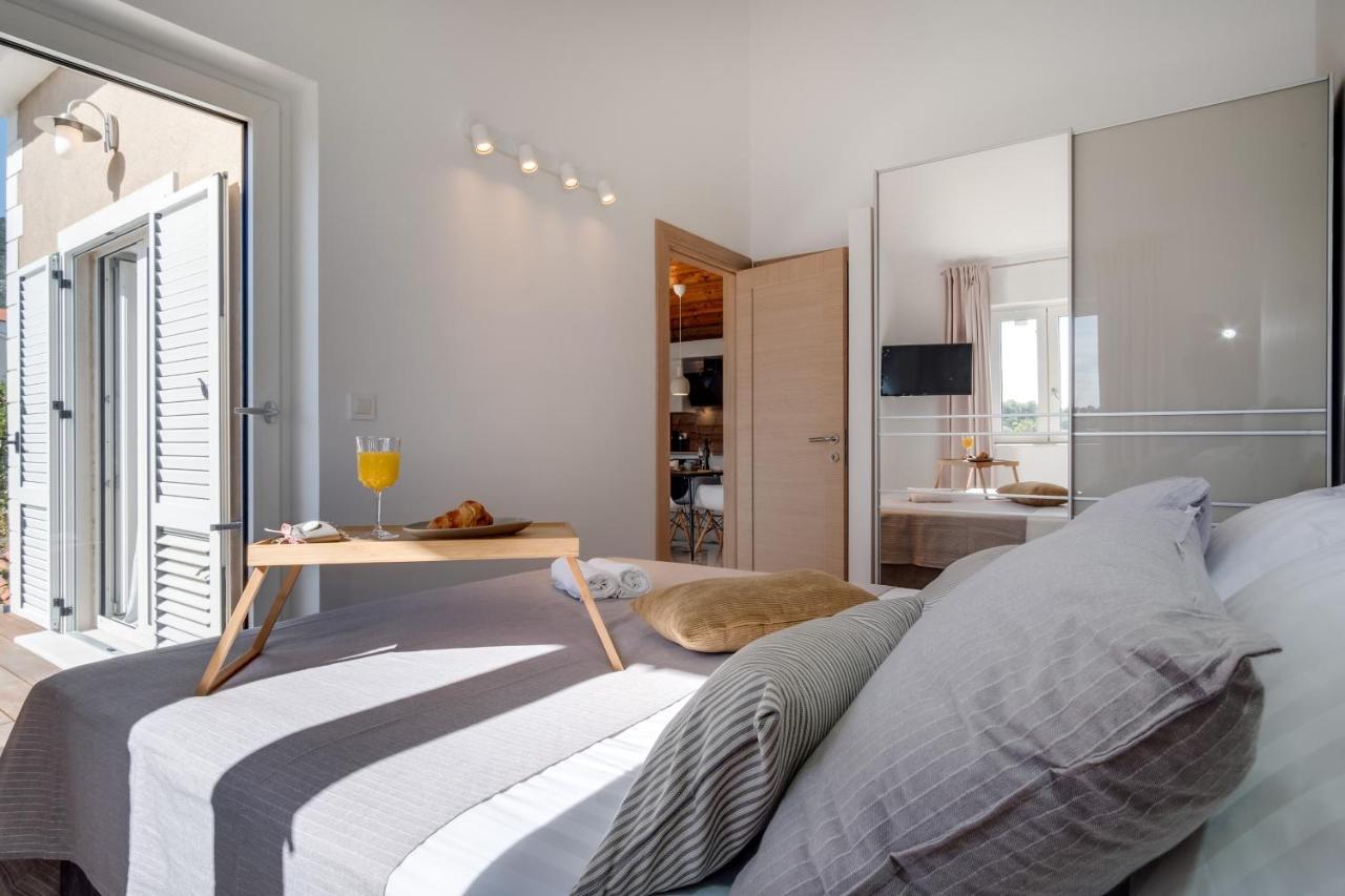 נזרין Lucica 360 Sea View Suite מראה חיצוני תמונה