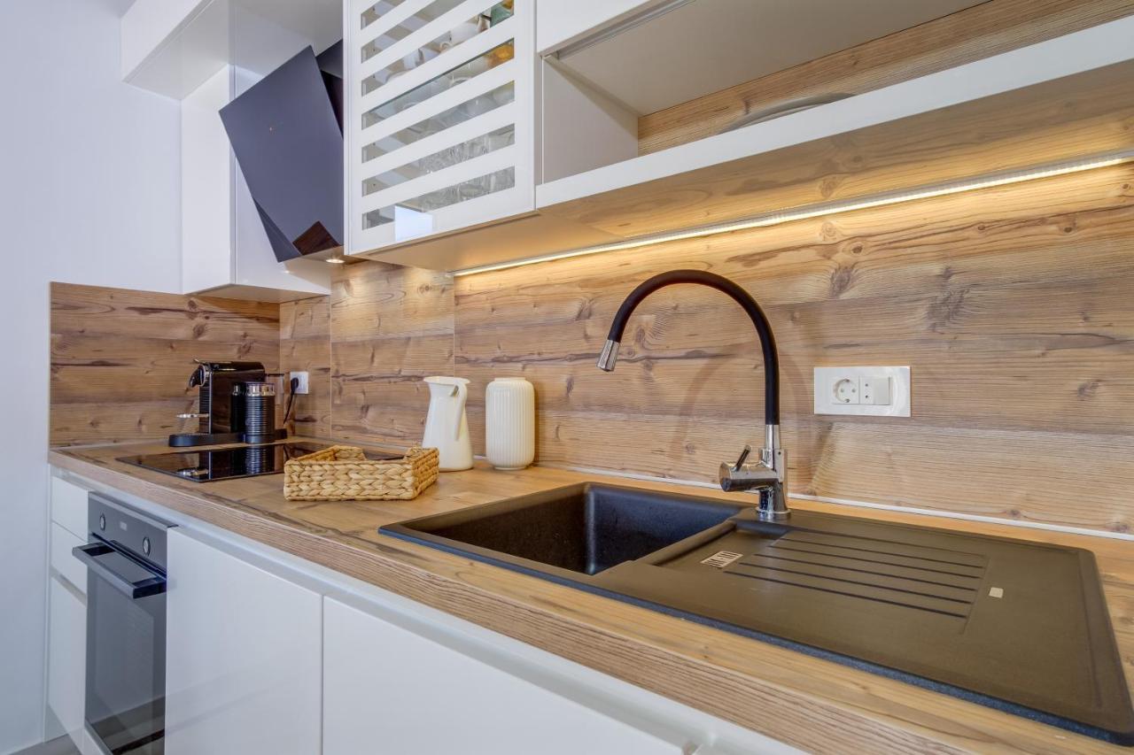 נזרין Lucica 360 Sea View Suite מראה חיצוני תמונה