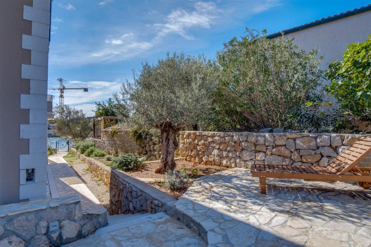 נזרין Lucica 360 Sea View Suite מראה חיצוני תמונה
