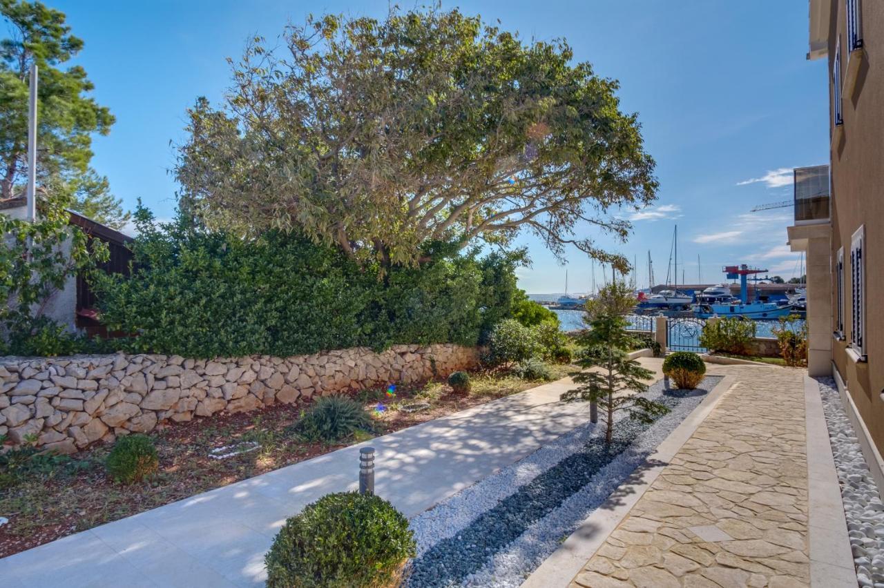 נזרין Lucica 360 Sea View Suite מראה חיצוני תמונה