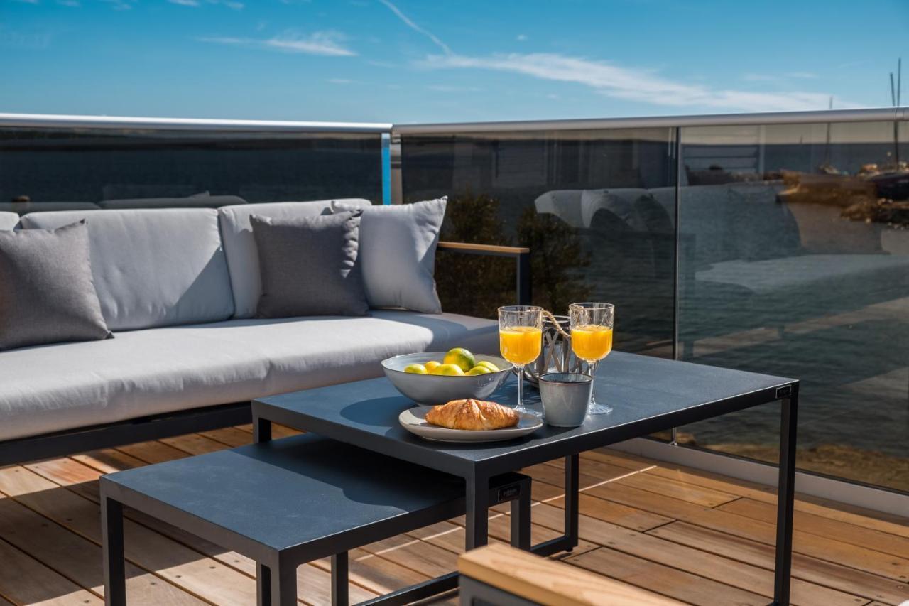 נזרין Lucica 360 Sea View Suite מראה חיצוני תמונה