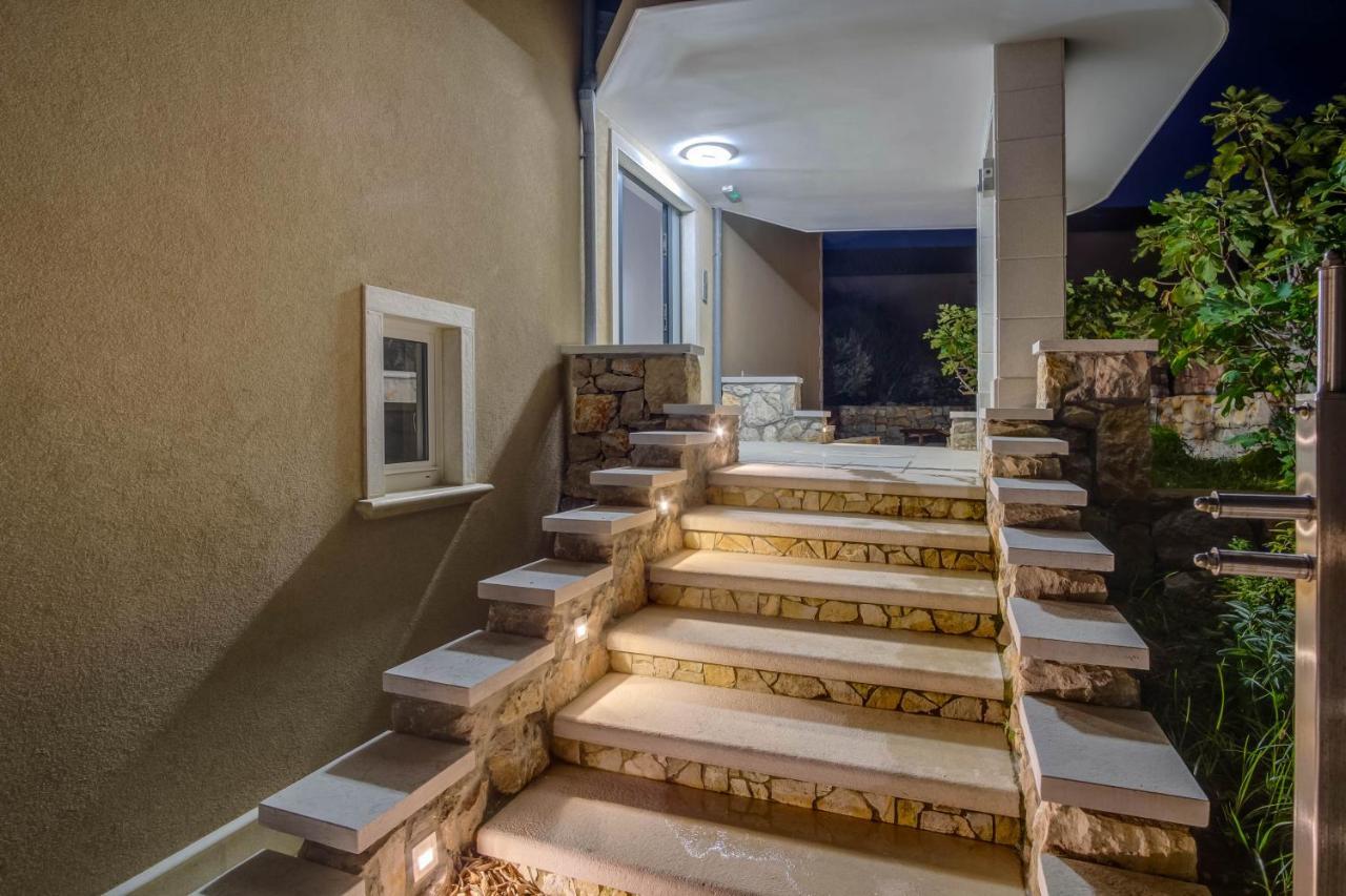 נזרין Lucica 360 Sea View Suite מראה חיצוני תמונה